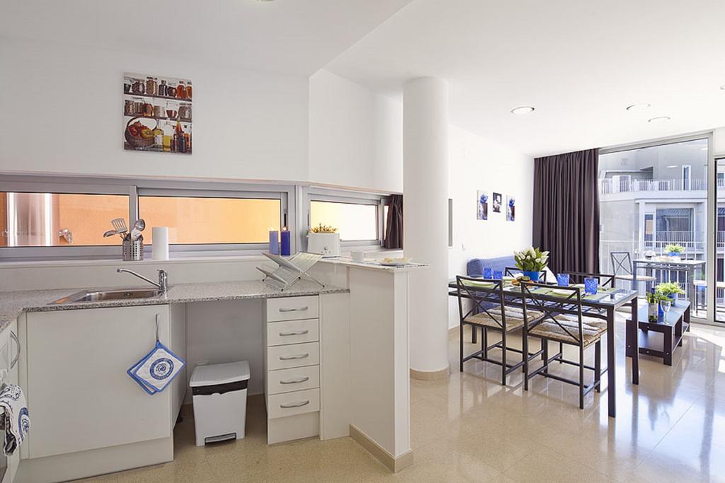 Charmsuites Paralel Barcelona Room photo